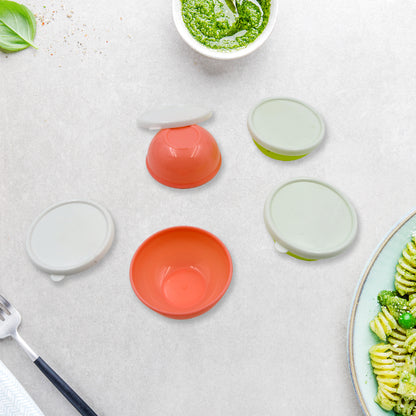 Set of four Wukusy small round plastic bowls with lids, microwave and dishwasher safe, lightweight reusable chutney and snack bowls
