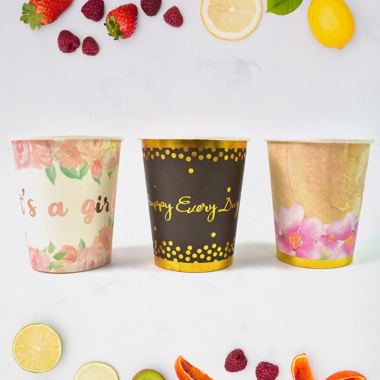 Set of three Wukusy disposable paper cups in mixed colors, ideal for tea and coffee, shown with a white background.