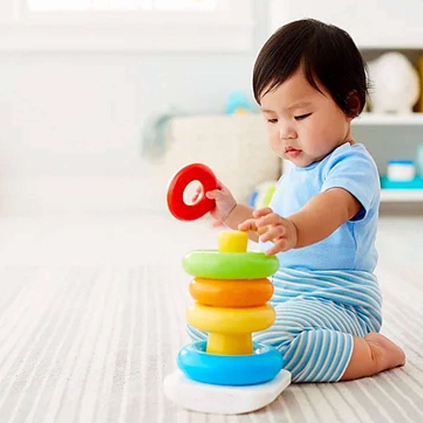 Wukusy 8017 plastic baby kids teddy stacking ring toy with five colorful rings for educational stacking play