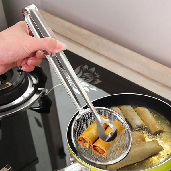 Wukusy 2-in-1 stainless steel filter spoon with clip for food and oil-frying, versatile kitchen tool with a functional design