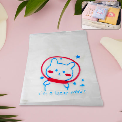 Reusable multipurpose pouch from Wukusy, 28x20 cm, ideal for home organization and storage, shown in a close-up view.