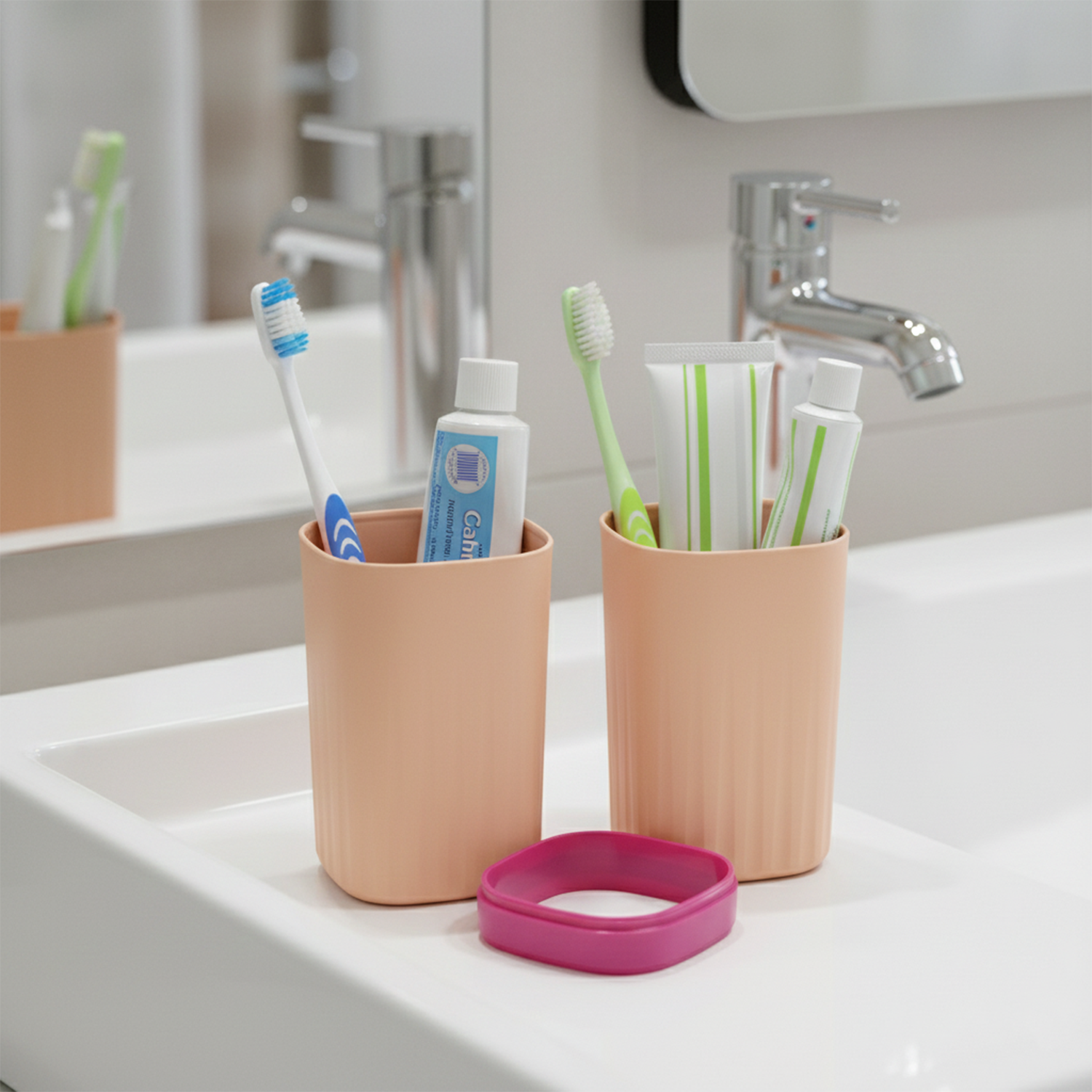 Wukusy plastic hygienic toothbrush travel case, portable and waterproof, holds two toothbrushes for convenient travel storage.