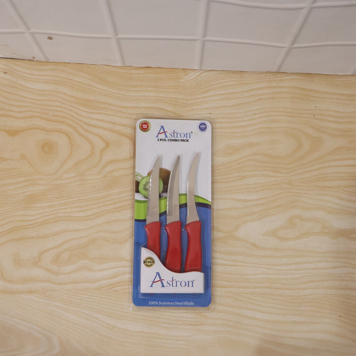 Wukusy SS Classic Kitchen Knife Set with three stainless steel knives and plastic handles, ideal for versatile cooking tasks.