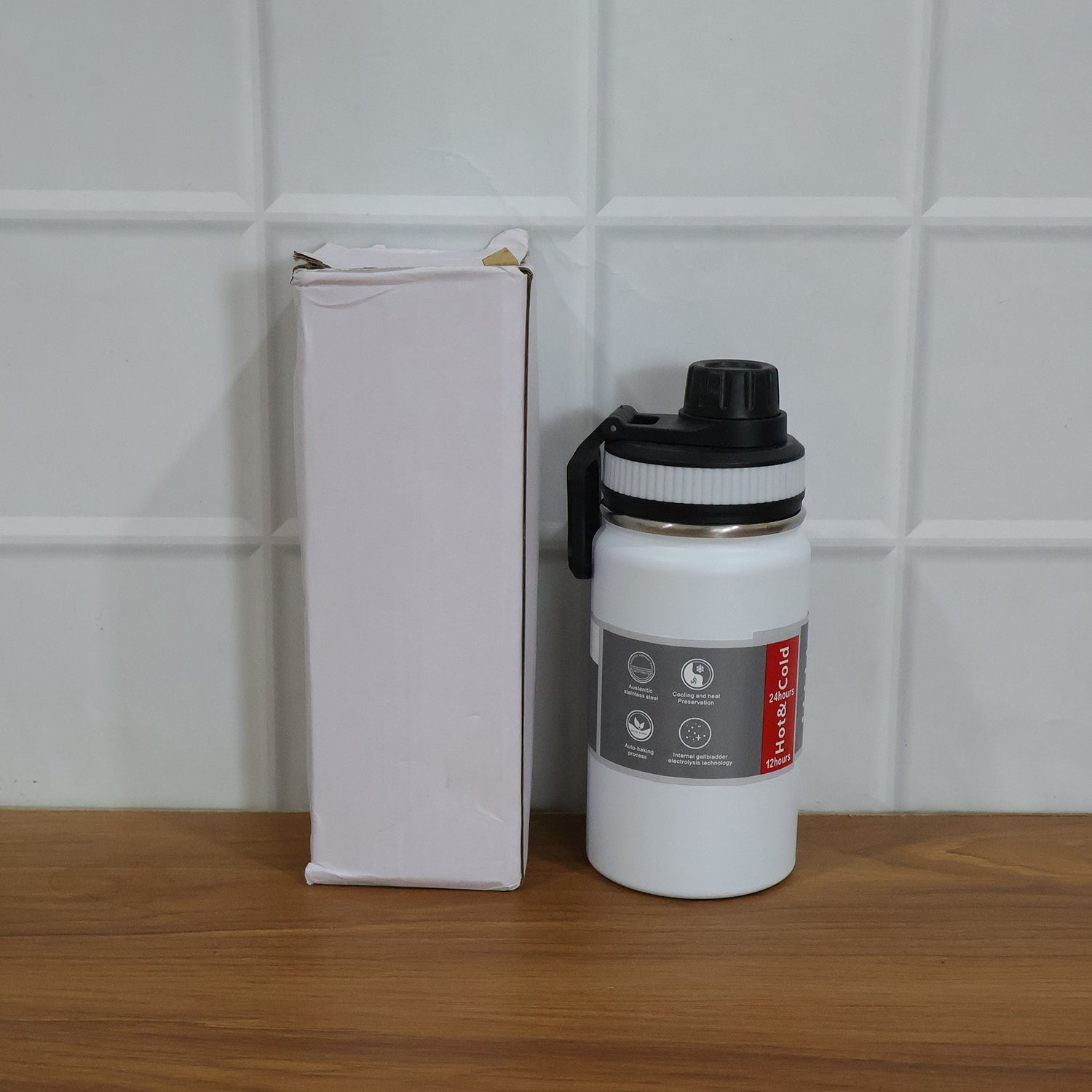 Wukusy compact 400ml vacuum insulated water bottle with a sleek stainless steel design and secure screw-on lid
