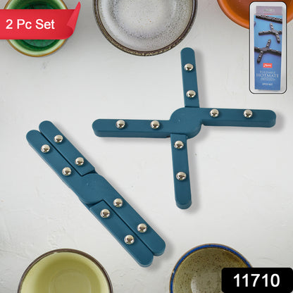 Wukusy Apex Foldable Hot Mate Set with two foldable pan stands for hot pots, ideal for home and kitchen use.