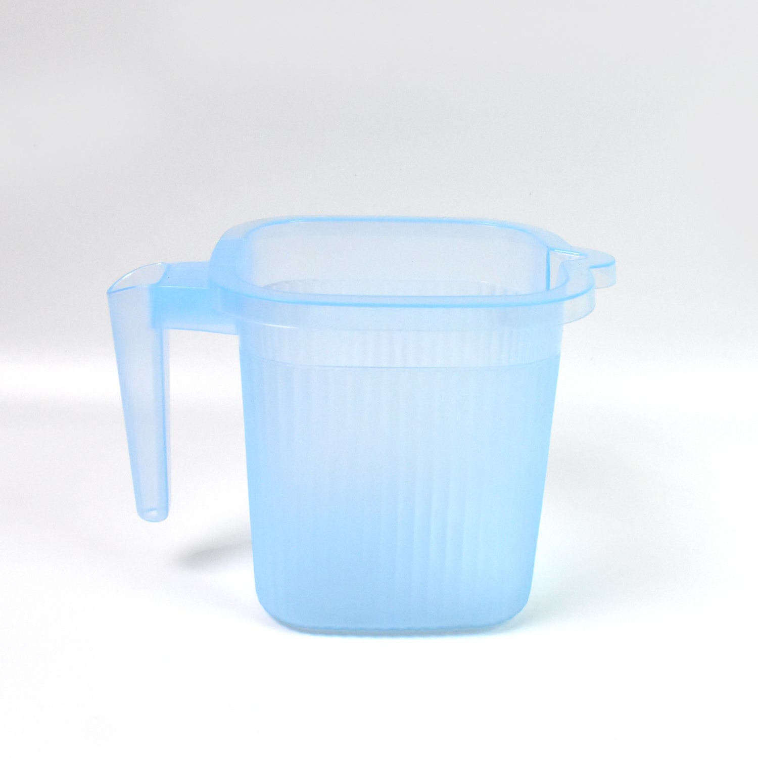 Transparent plastic square water mug with 1000ml capacity, mix color, suitable for bath or home use, by Wukusy.