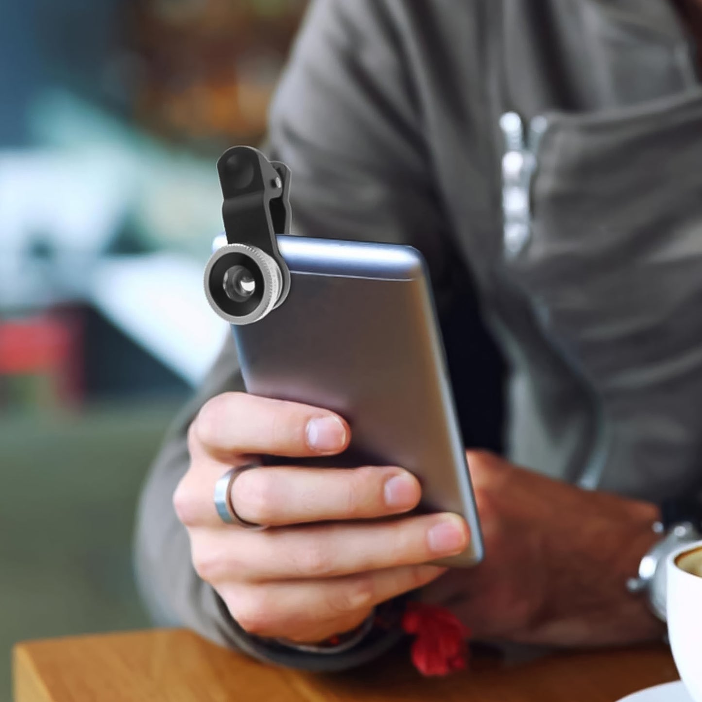 Wukusy 6553 external phone camera lens with ultra-wide angle for Android smartphones, enhancing photo quality and creative shots.