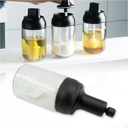 Wukusy heat-resistant glass condiment container with airtight cap, includes serving spoon, ideal for salt, spices, honey, and sugar.
