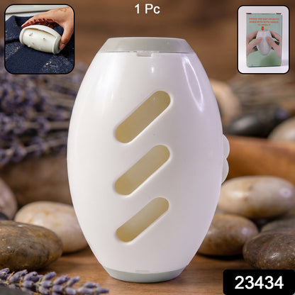 Reusable Wukusy lint roller for clothes and furniture, eco-friendly and easy to use with removable adhesive sheets.