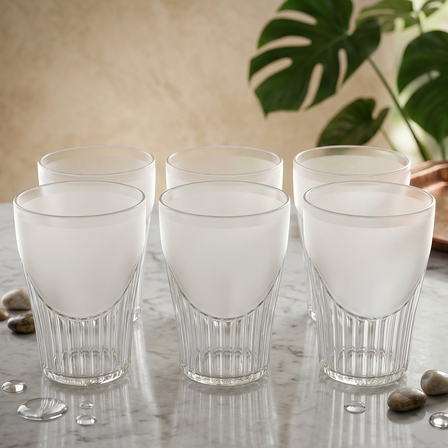 Wukusy 6-piece set of unbreakable plastic juice glasses with a classic design, perfect for water and beverages at home