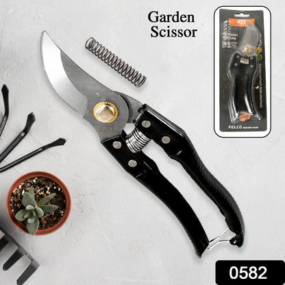 Wukusy 582 garden shears pruners and scissors with ergonomic handles for pruning plants and trimming garden branches.